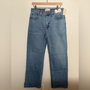 ABERCROMBIE & FITCH CURVE LOVE THE 90’s RELAXED JEAN HIGH RISE